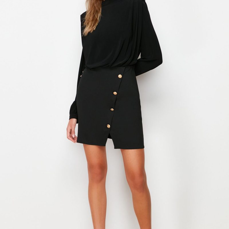 Siyah Vücuda Oturan Vatkalı Düğme Detaylı Mini Dokuma Elbise TWOAW24EL00483